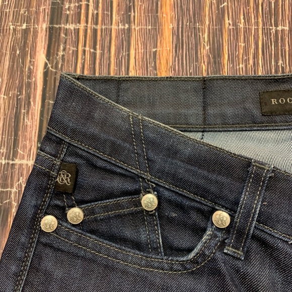 Rock & Republic skinny jeans size 26
Inseam 30”
Excellent Pre-owned Condition - Picture 3 of 11